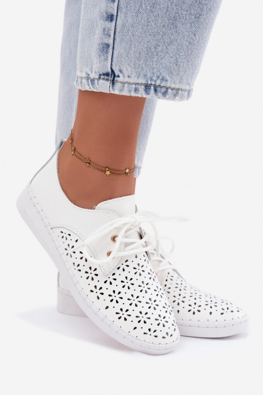 Zapatos blancos para mujer con elementos calados Softie