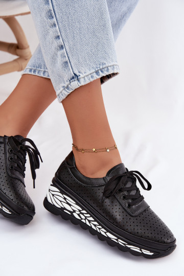 Zapatos negros para mujer con elementos calados y plataforma Morra