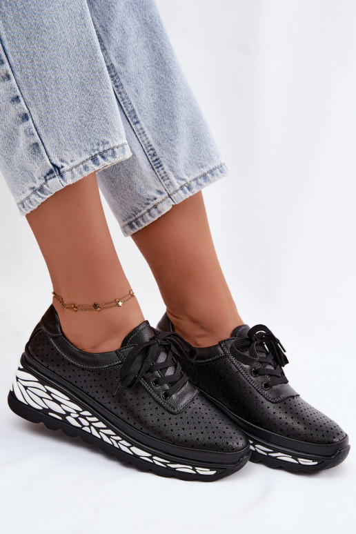 Zapatos negros para mujer con elementos calados y plataforma Morra