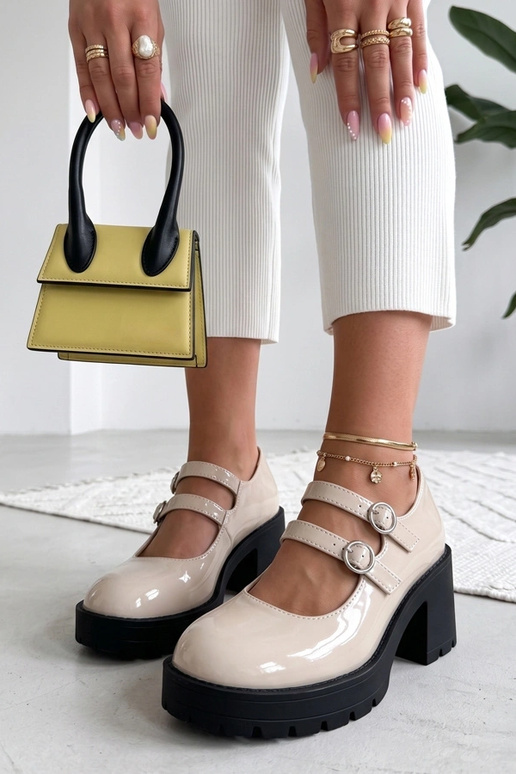 Sandalias de tacón de charol arena Mia