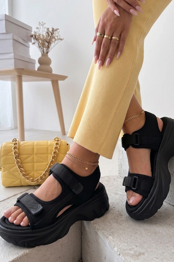 Sandalias negras chunky Abigail