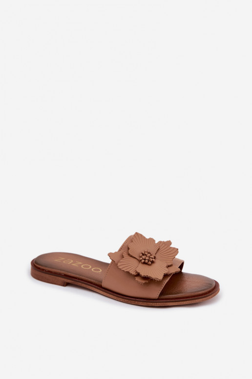 Zapatillas de cuero para mujeres con adornos Zazoo 40477 en color capuchino