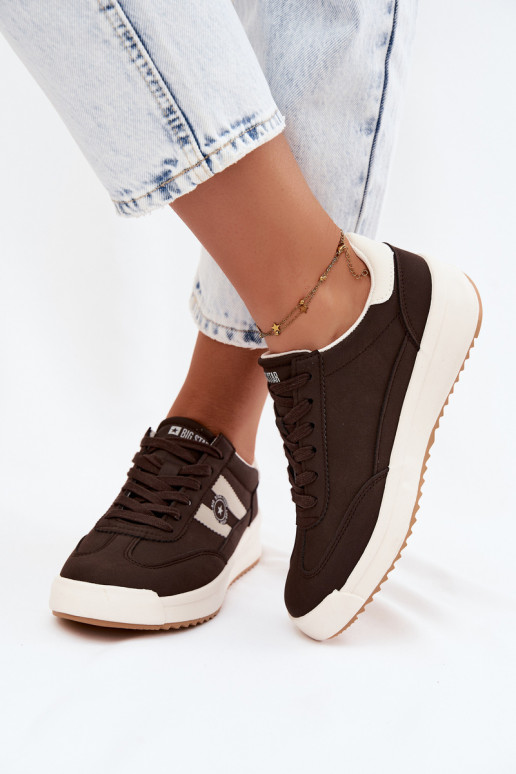 Zapatos deportivos para mujeres Big Star UU274024 en color chocolate