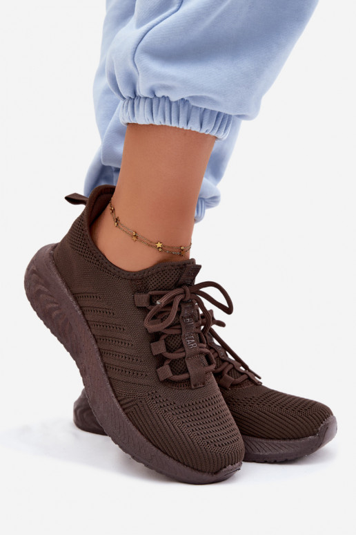 Zapatos deportivos slip-on para mujeres Big Star UU274055 en color chocolate