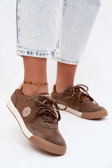Zapatillas de ante para mujeres con cordones dobles Big Star UU274002 en color marrón 2