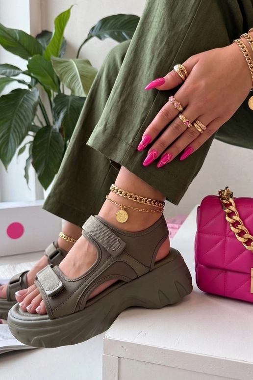 Sandalias verdes en suela gruesa Abigail
