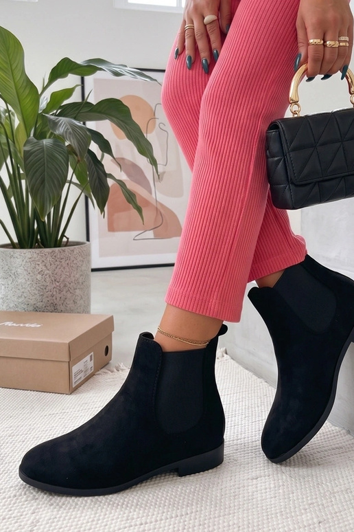 Botines negros con caña elástica Cinzia