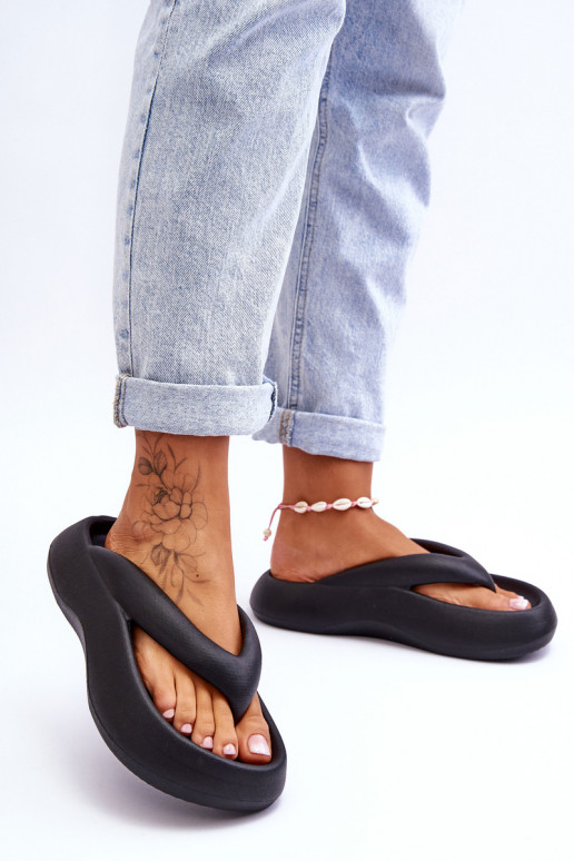 Zapatillas negras para mujer con espuma
