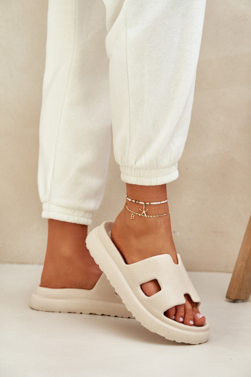 Zapatillas de color marfil ligeras con recortes Neladith