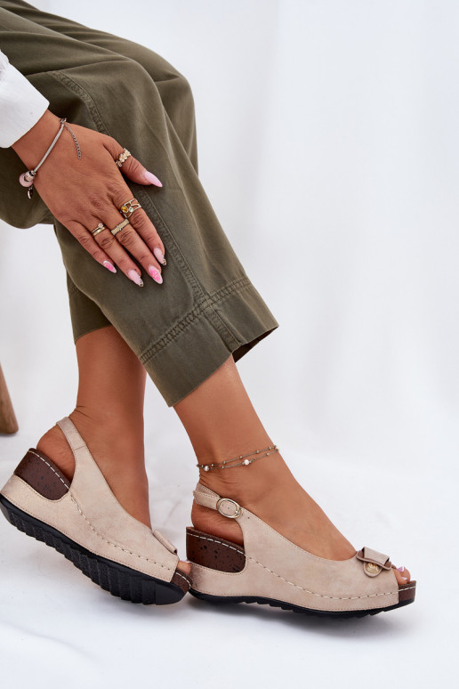 Sandalias ligeras de plataforma arena y oro Comfort Shoes Efravia