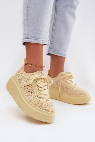 Zapatos casual amarillos con plataforma y motivos de encaje Evalora 2
