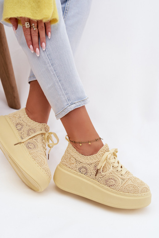 Zapatos casual amarillos con plataforma y motivos de encaje Evalora