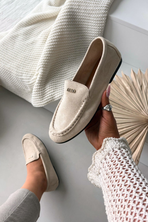Mocasines beiges para mujer con detalles dorados Sarivelle
