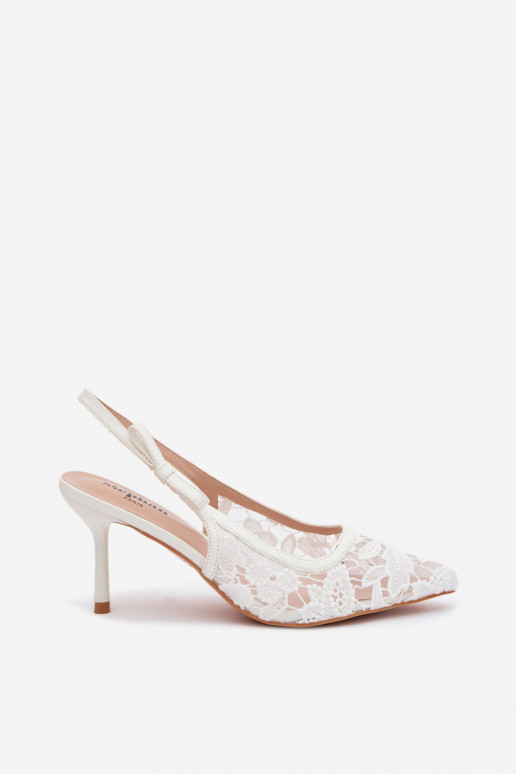 Sandalias de mujer con tacones finos con encaje el color blanco Pelivelle