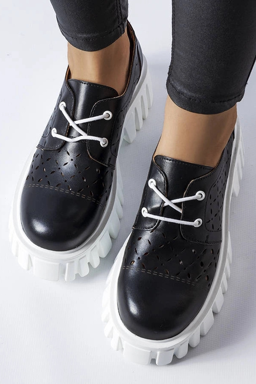 Mocasines chunky perforados negros Camus