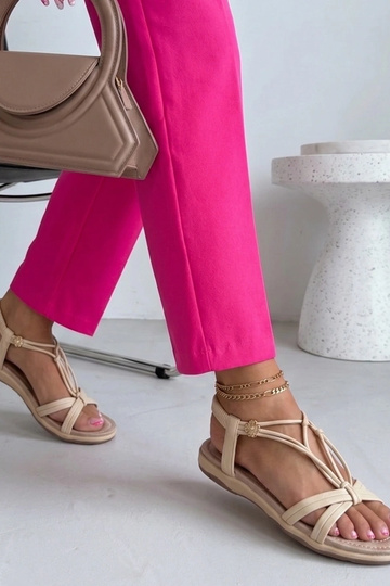Sandalias color arena de tipo slip-on con strass Moa