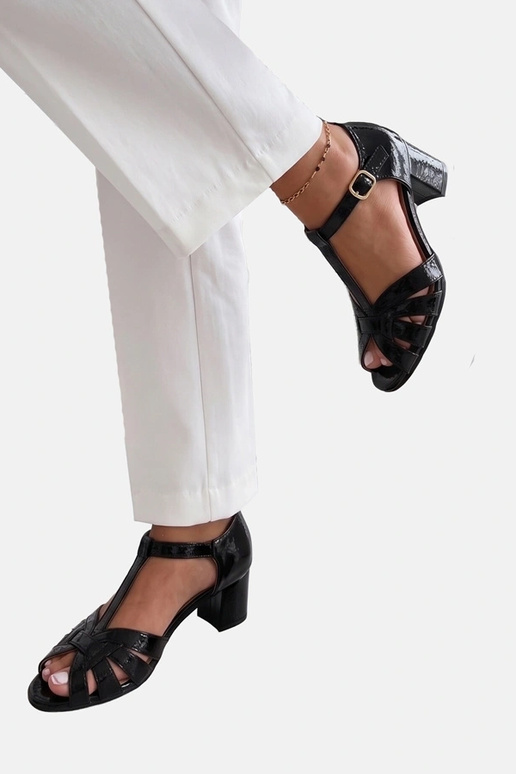 Mules negras de plataforma Thea