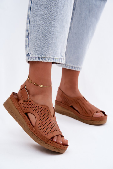 Sandalias de mujer marrón perforadas con plataforma Tai turiciejka L4494-29