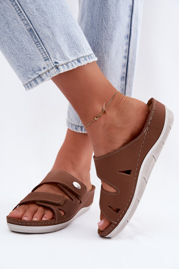 Zapatillas de cuero para mujer marrón con cierres adhesivos Inblu OE0001GU 2