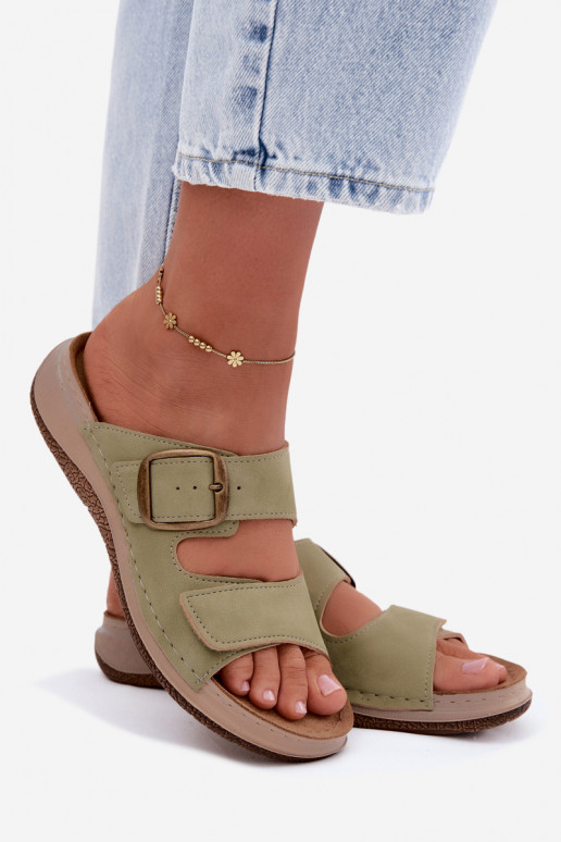 Zapatillas verdes para mujer con hebillas y cierres adhesivos INBLU LL000006