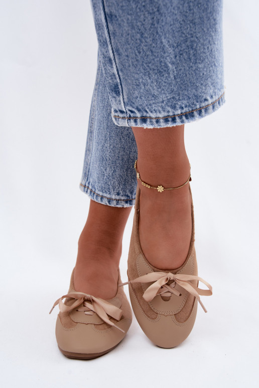 Bailarinas deportivas beige con detalles elegantes Peonia