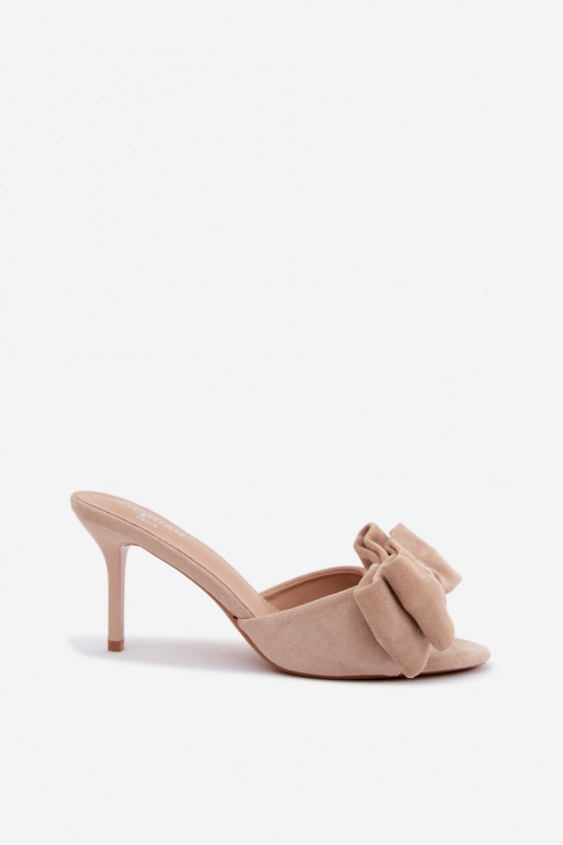 Zapatillas de mujer con tacones delgados y lazos en ante color arena Tai turignolia