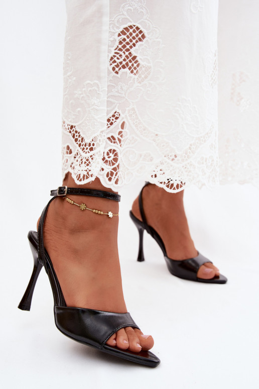Sandalias negras de mujer con tacones finos de cuero sintético Palmer