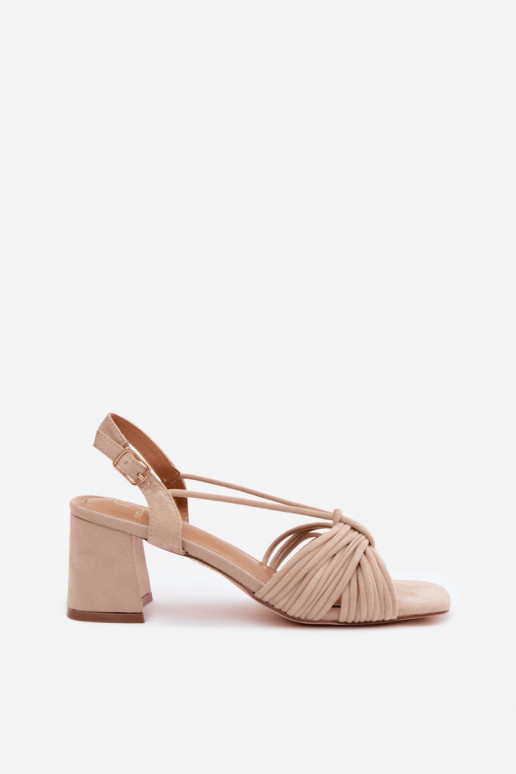 Sandalias de mujer con tiras y tacones en color arena Taffina