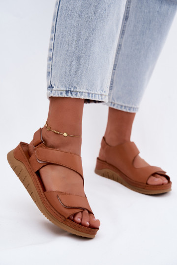 Sandalias marrones para mujer con plataforma y cierres adhesivos