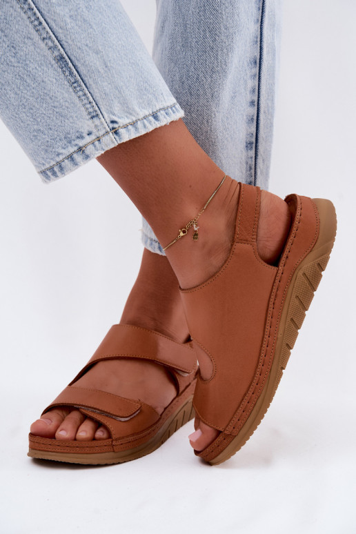 Sandalias marrones para mujer con plataforma y cierres adhesivos