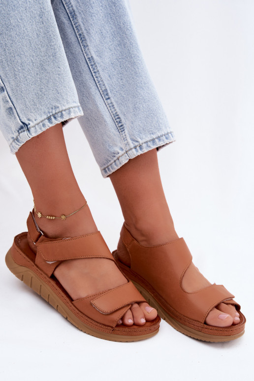 Sandalias marrones para mujer con plataforma y cierres adhesivos