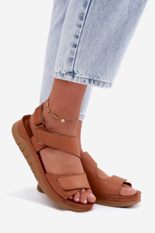 Sandalias marrones para mujer con plataforma y cierres adhesivos