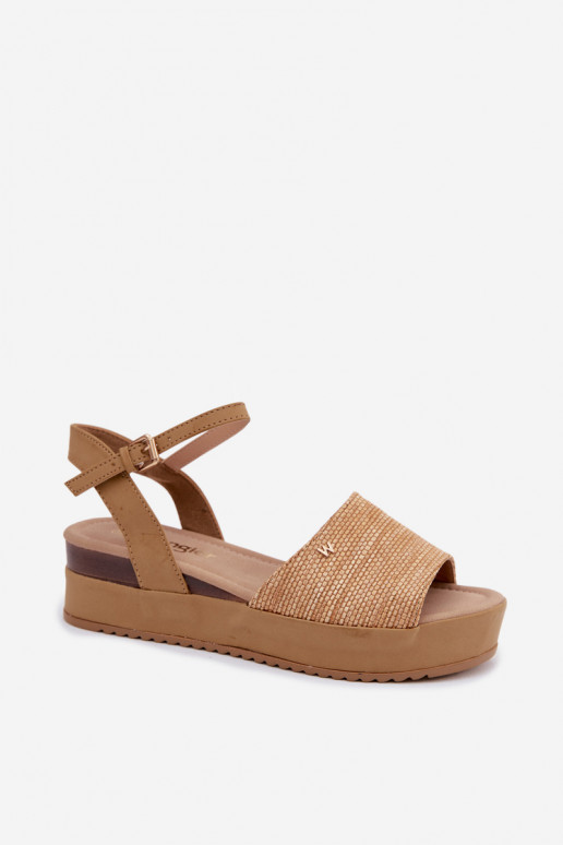 Sandalias de color arena para mujer con plataforma