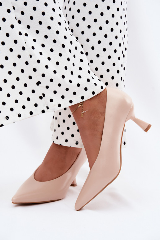 Zapatos de punta con tacones en color arena Silenta
