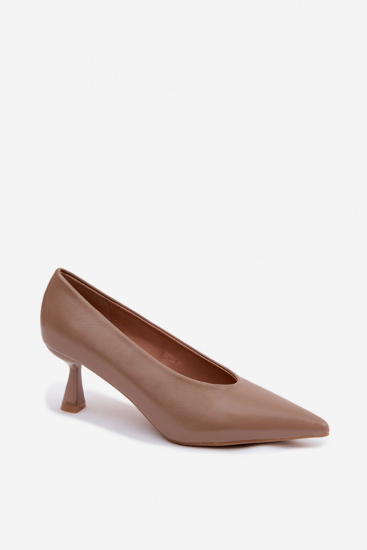 Zapatos de punta con tacones en caqui Silenta