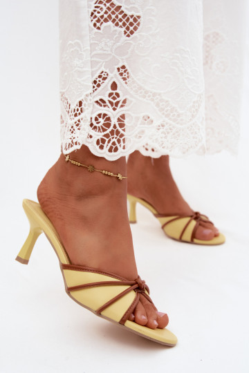 Zapatillas de mujer con tacones finos en cuero sintético amarillo Orchidia 2