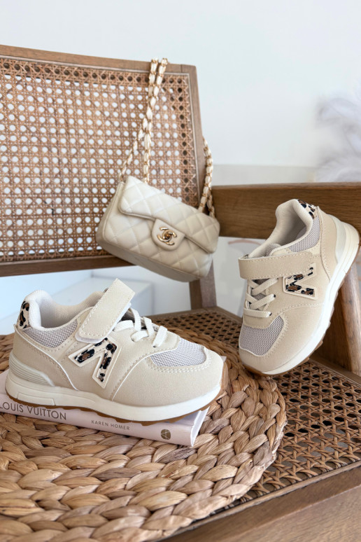 Zapatillas infantiles beiges con cierres de velcro Galisse