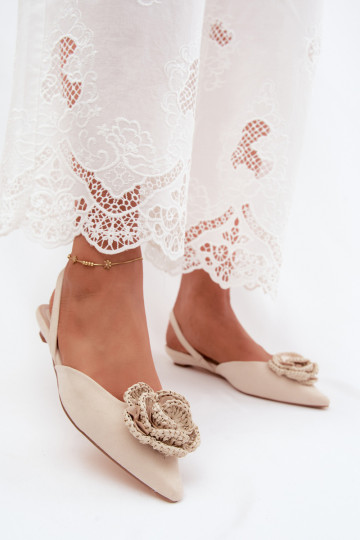 Sandalias de mujer con decoración en ante color marfil Gardenia