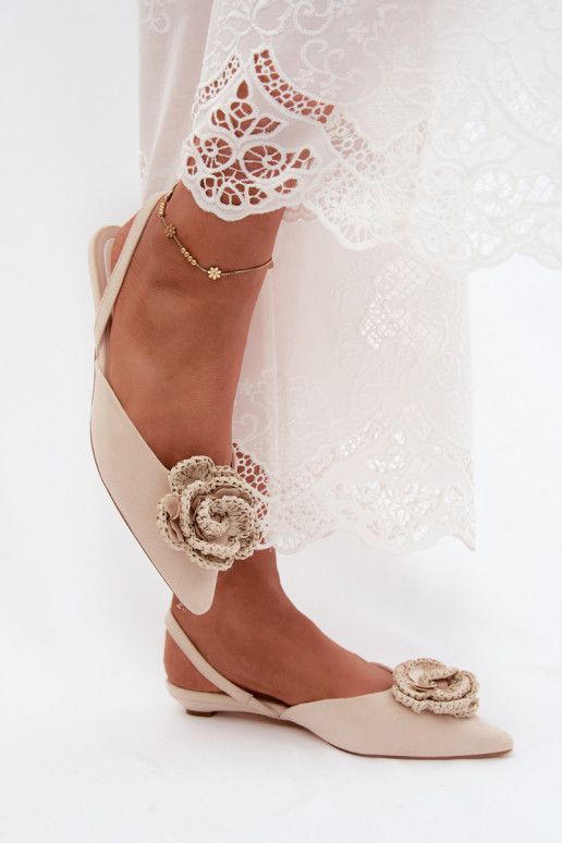 Sandalias de mujer con decoración en ante color marfil Gardenia