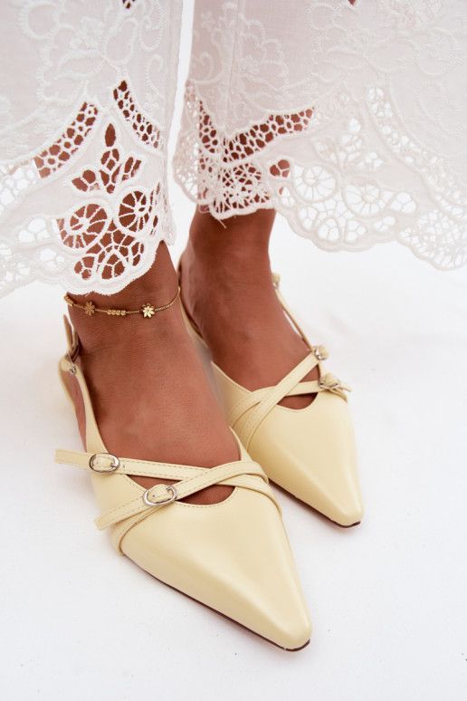 Sandalias de mujer con tiras de cuero sintético en color amarillo Glamira