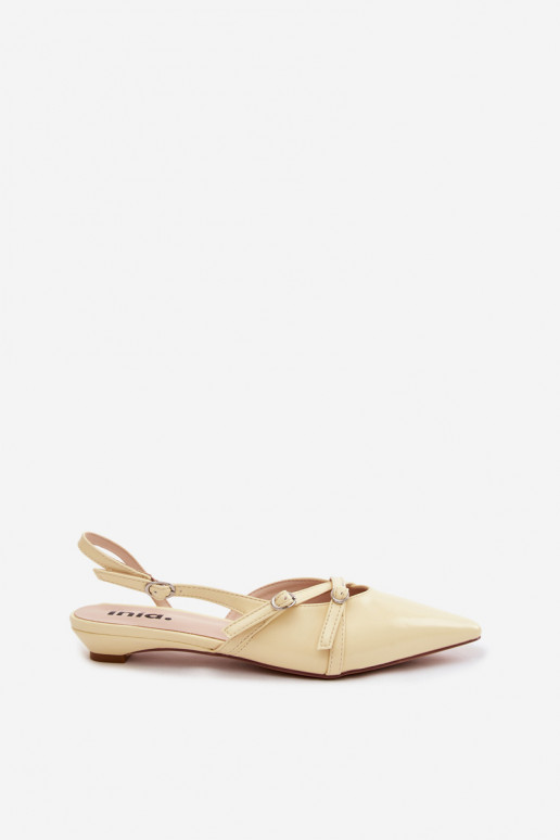 Sandalias de mujer con tiras de cuero sintético en color amarillo Glamira
