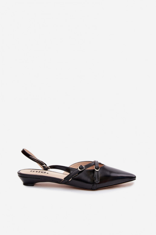 Sandalias de mujer con tiras de cuero sintético en color negro Glamira