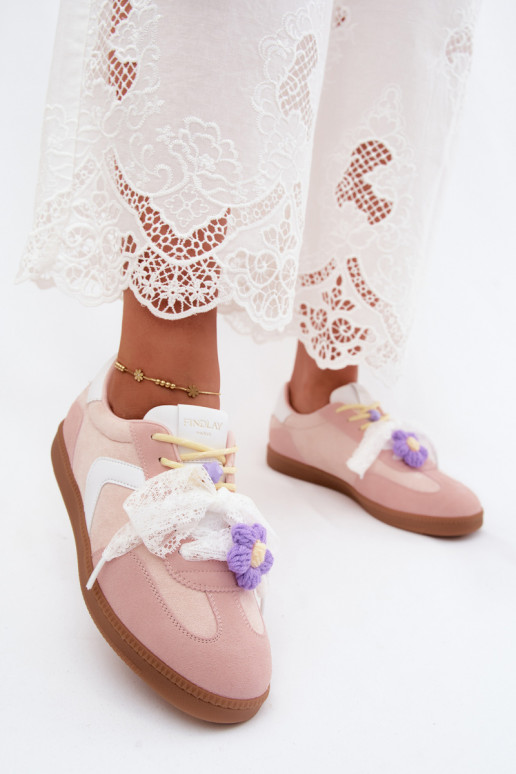 Zapatillas de mujer con flores elegantes y lazo en color rosa Coastelle