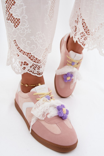 Zapatillas de mujer con flores elegantes y lazo en color rosa Coastelle 2