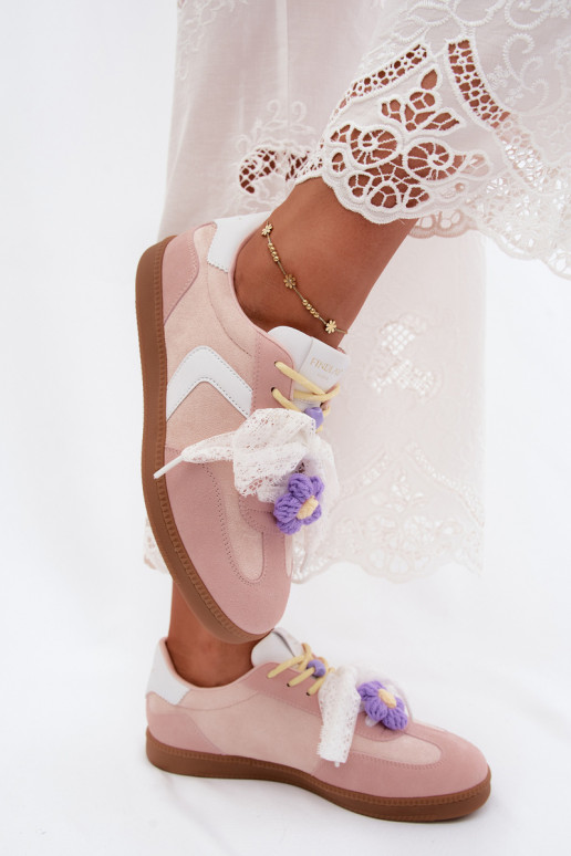 Zapatillas de mujer con flores elegantes y lazo en color rosa Coastelle