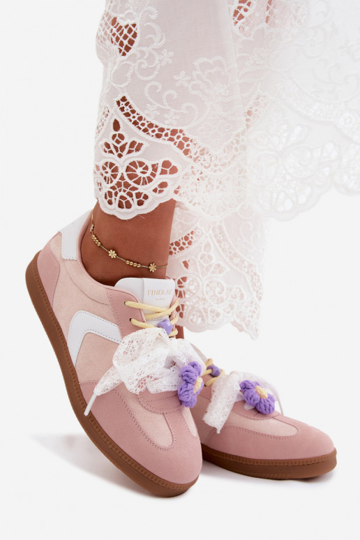 Zapatillas de mujer con flores elegantes y lazo en color rosa Coastelle