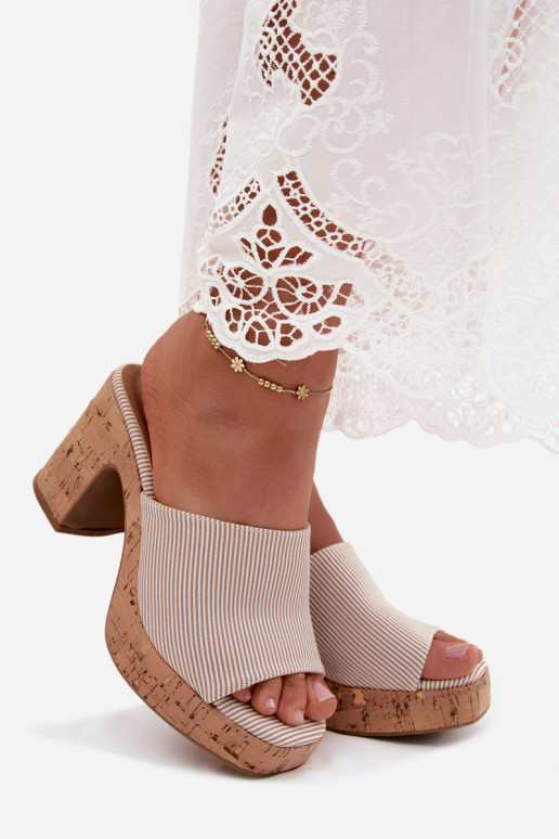 Zapatillas de mujer con tacones y rayas en color arena Poplina