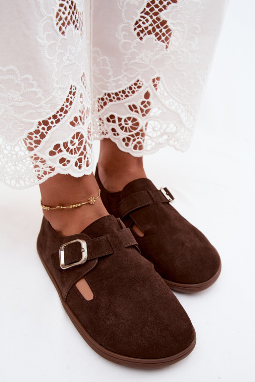Zapatos de mujer con hebillas de ante sintético en color chocolate Sombellia