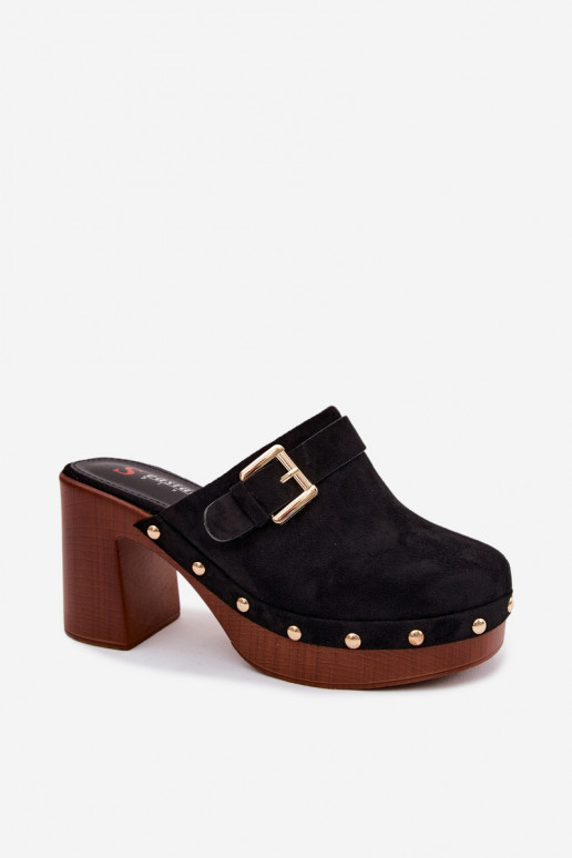 Zuecos negros de mujer con tacones, hebillas y tachuelas Lagunelle