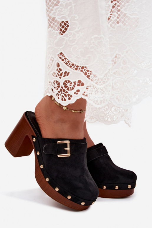 Zuecos negros de mujer con tacones, hebillas y tachuelas Lagunelle